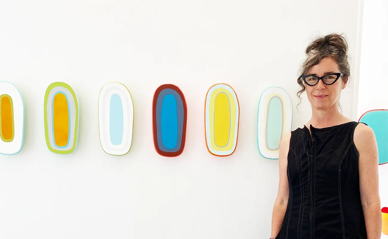 Laurie Skantzos: A Dynamic Interplay of Light and Material