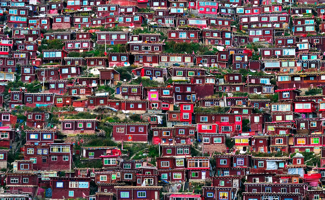 Emiko Monobe: Quiet Streets, Boundless Worlds